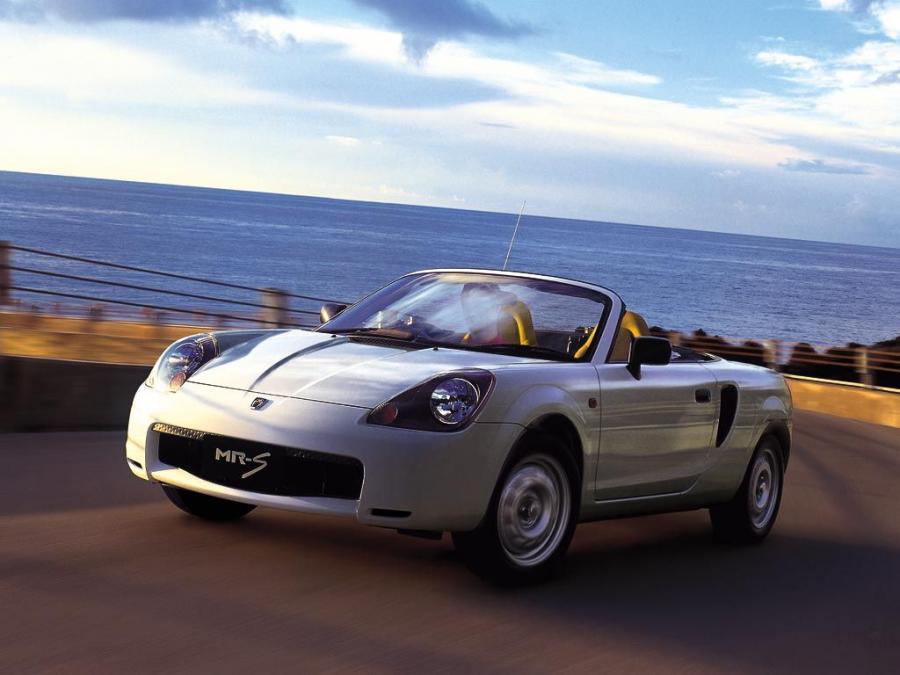  Toyota MR-S 1999 года  (фото 2 из 10)